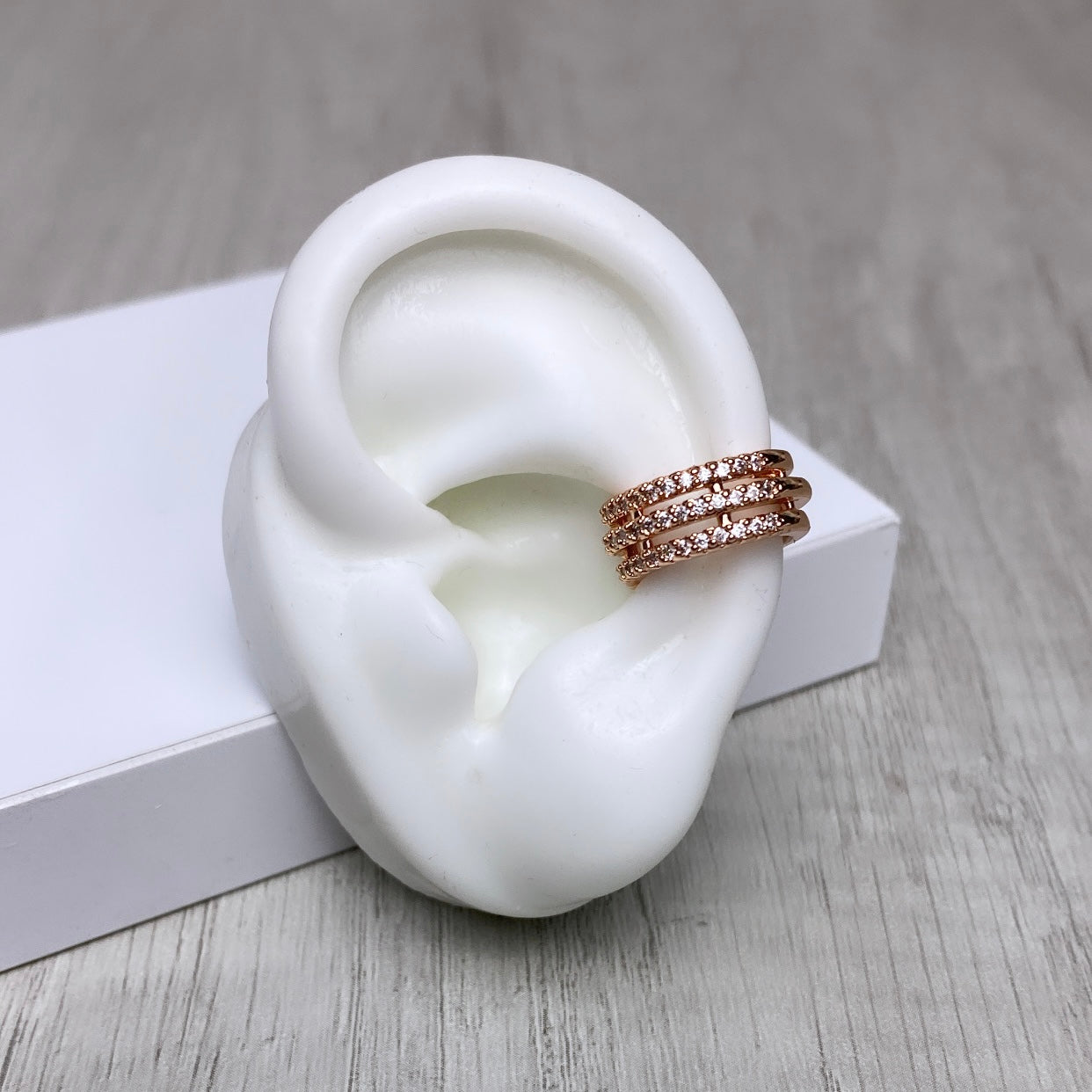 EARCUFF ROSE CIRCONES